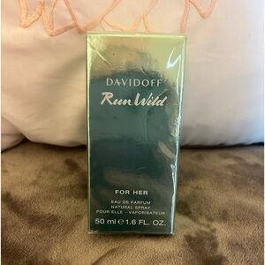 NWT women’s Davidoff Run Wild EDP